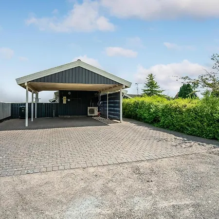 Beautiful In Bjert With Sauna Hébergement de vacances Binderup Strand